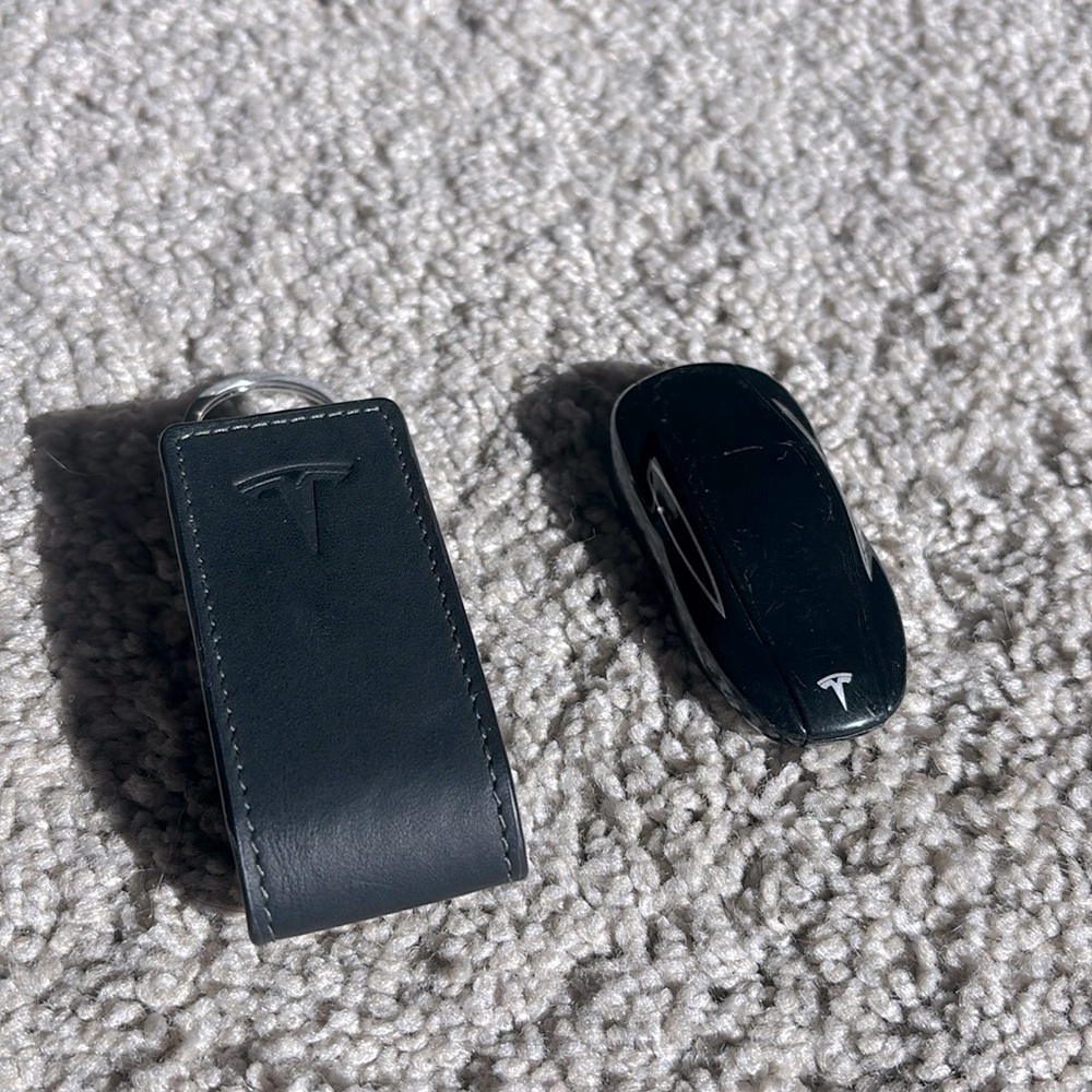 Tesla Model S Key Fob with leather case
